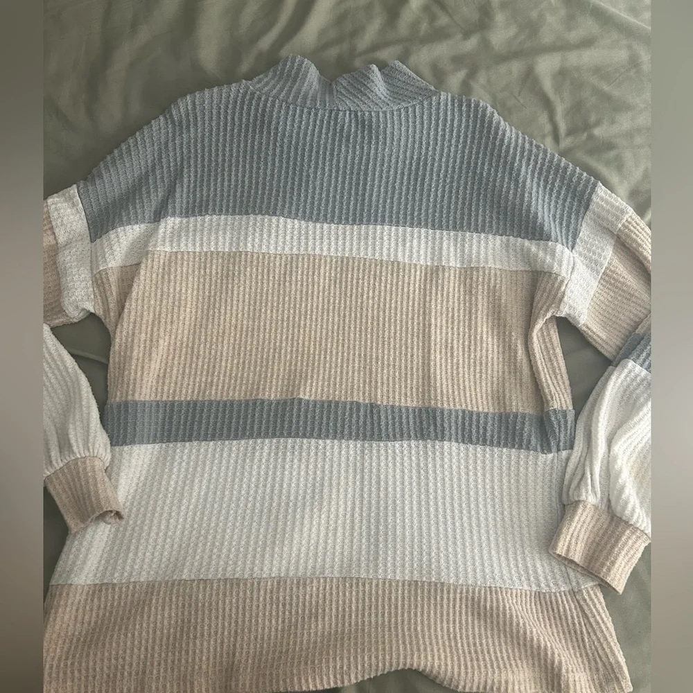 BKE Shirt Womens M Striped Pullover Top - Picture 4 of 4